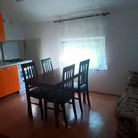 Ivan Apartamento Gornji Karin